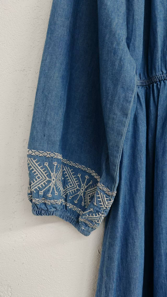 Long-sleeved denim dress