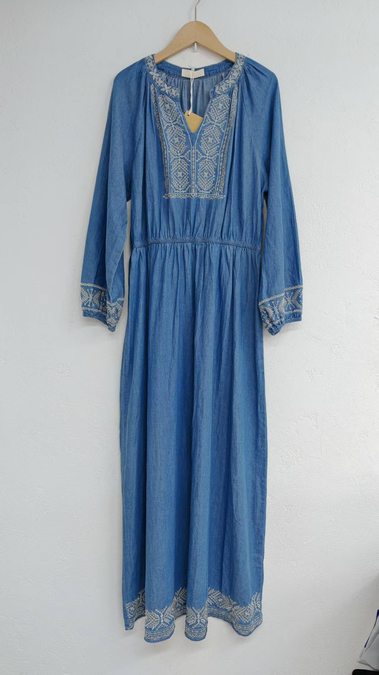 Long-sleeved denim dress