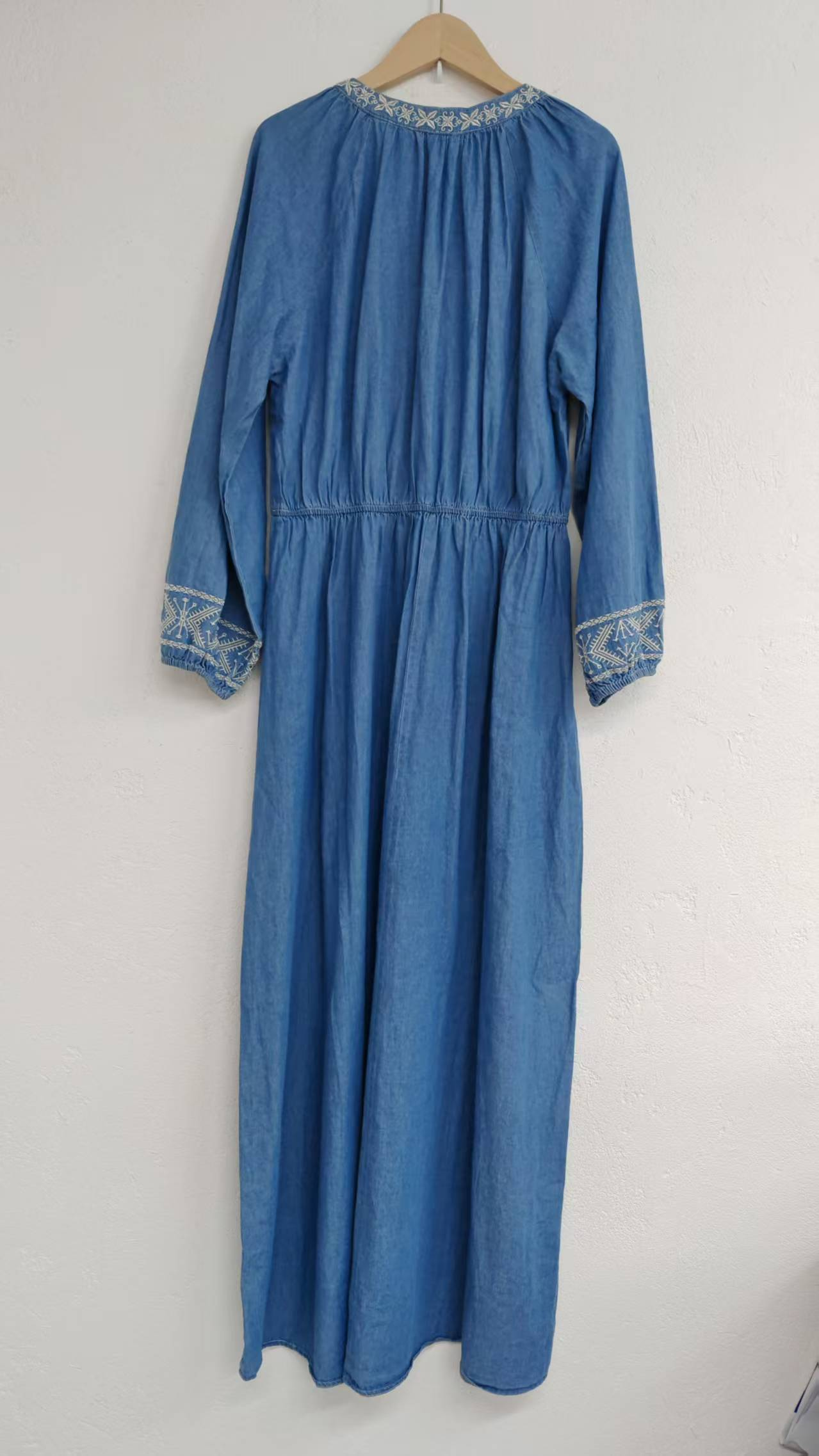 Long-sleeved denim dress