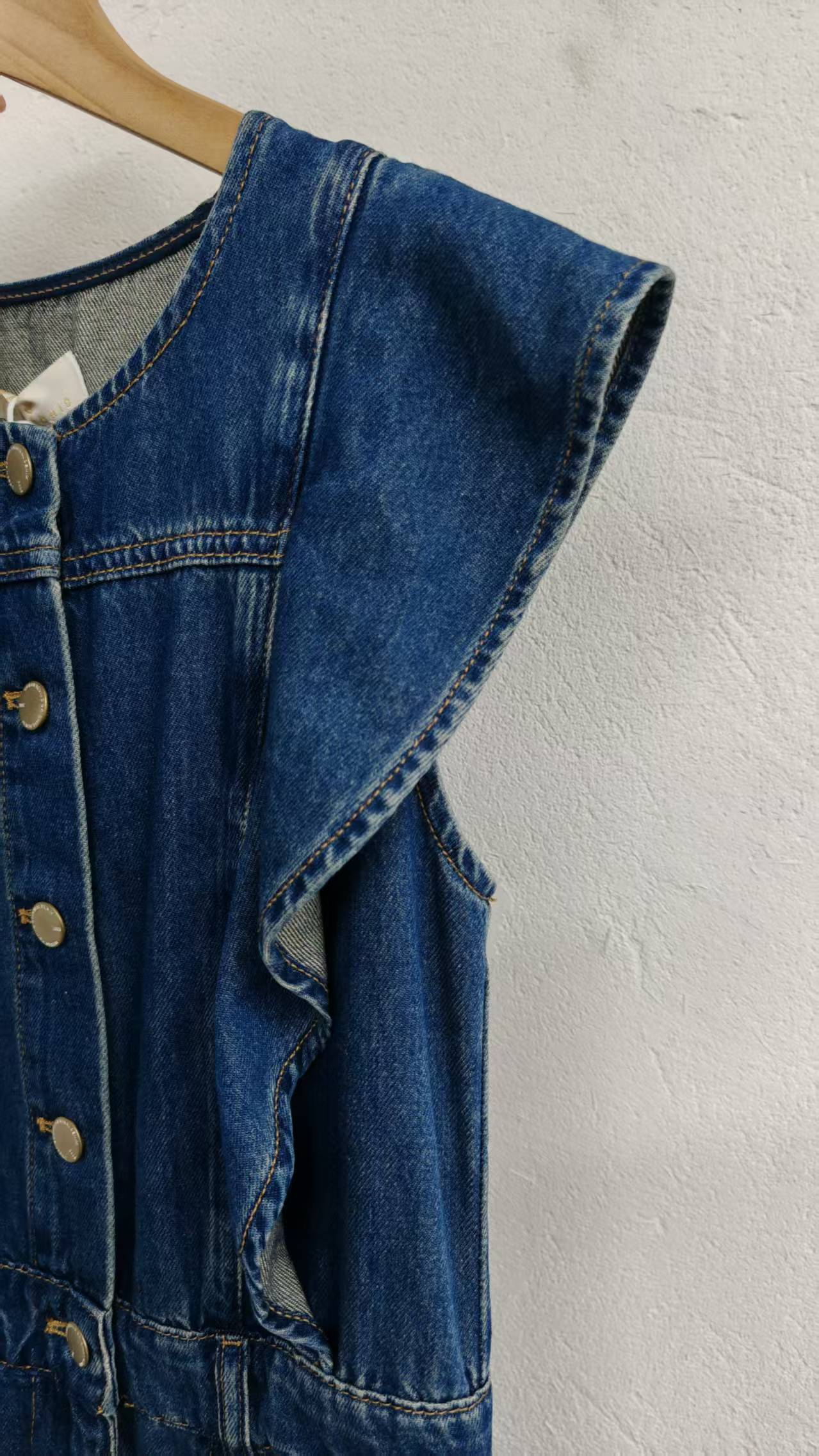 Short-sleeved denim dress
