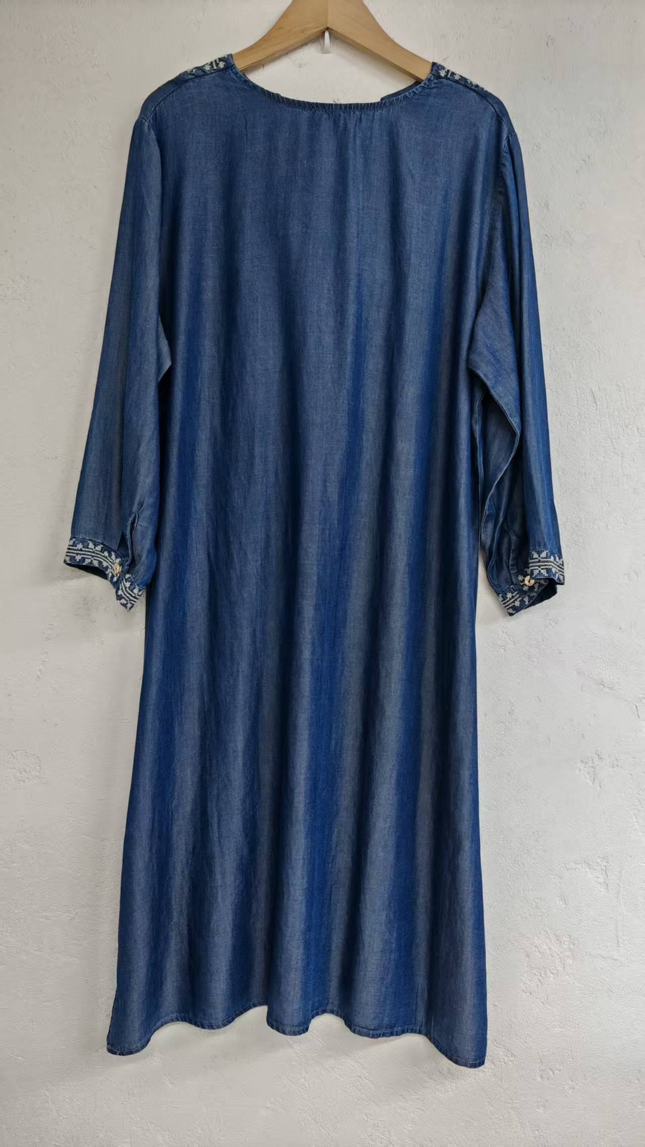Long-sleeved denim dress