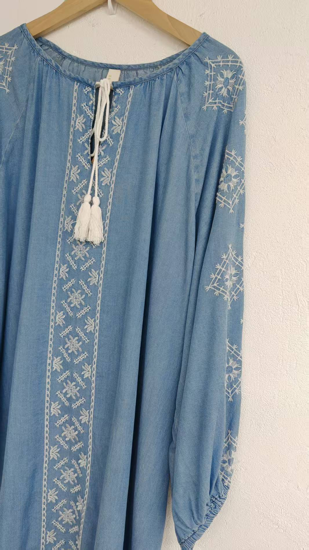 Long-sleeved denim dress
