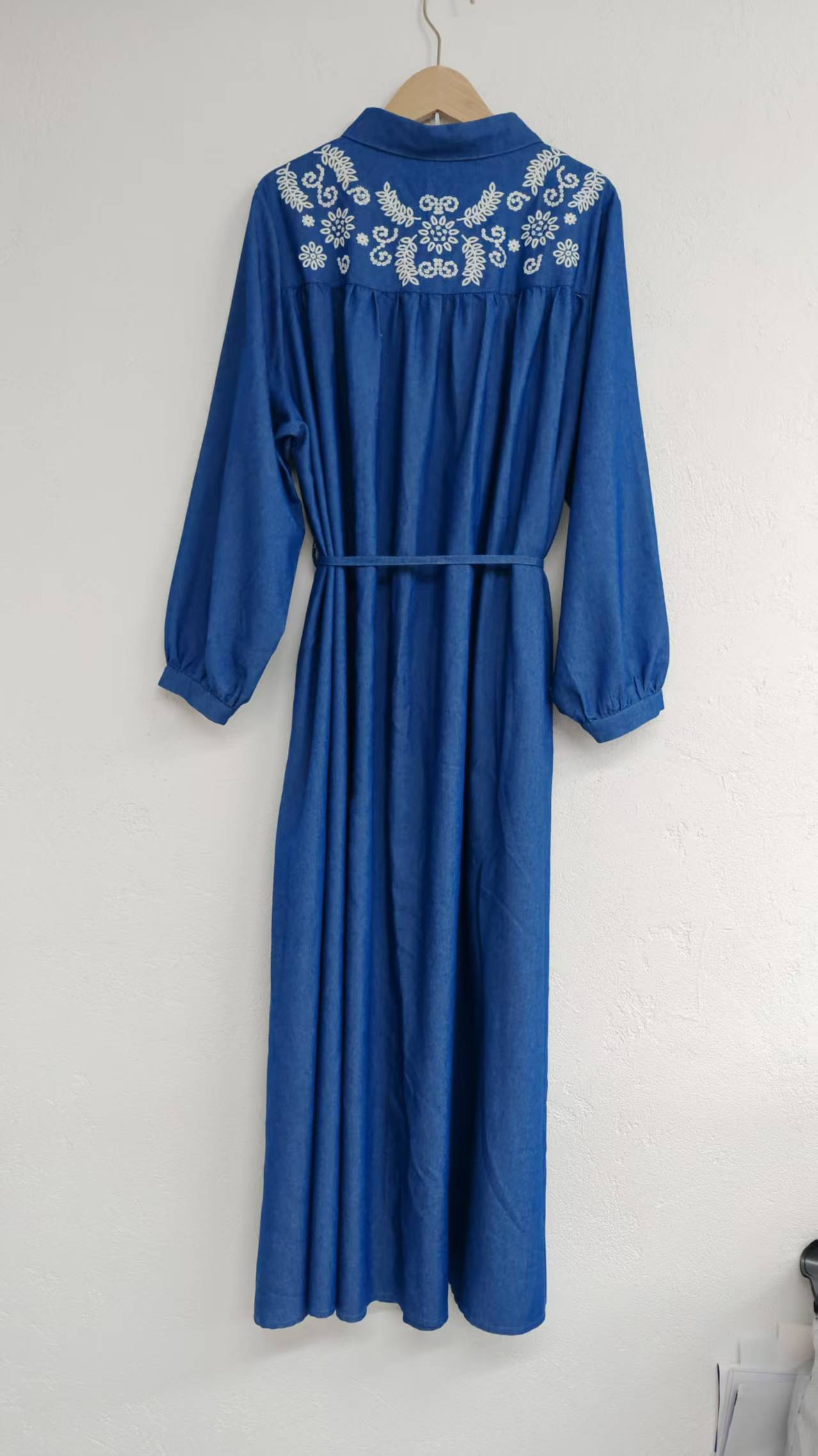 Long-sleeved denim dress