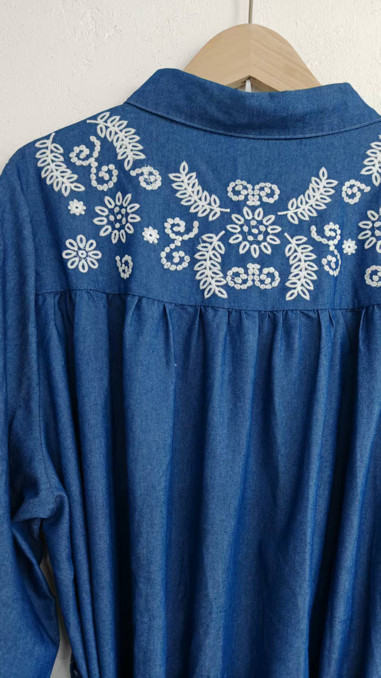 Long-sleeved denim dress