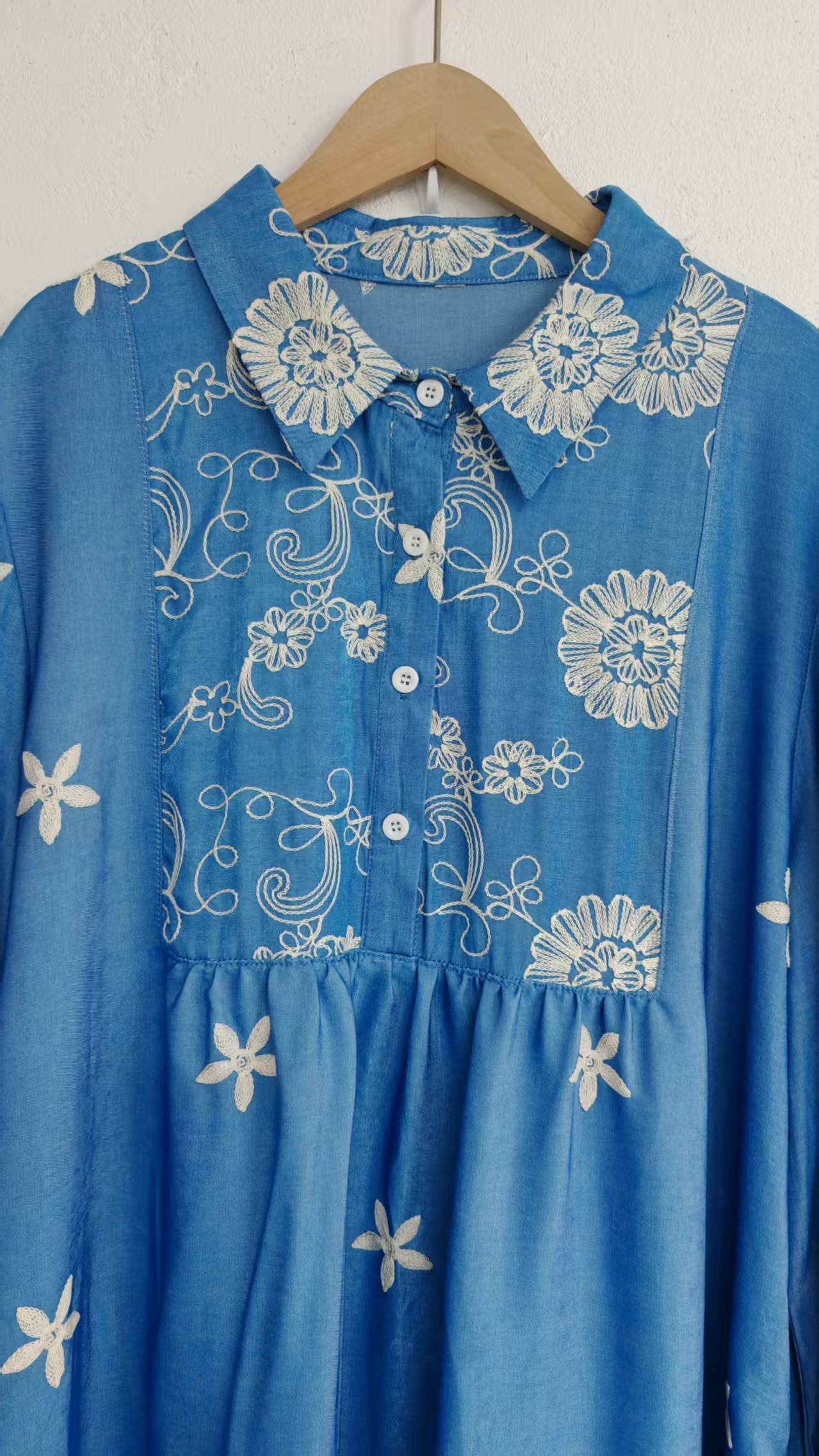 Long-sleeved denim dress