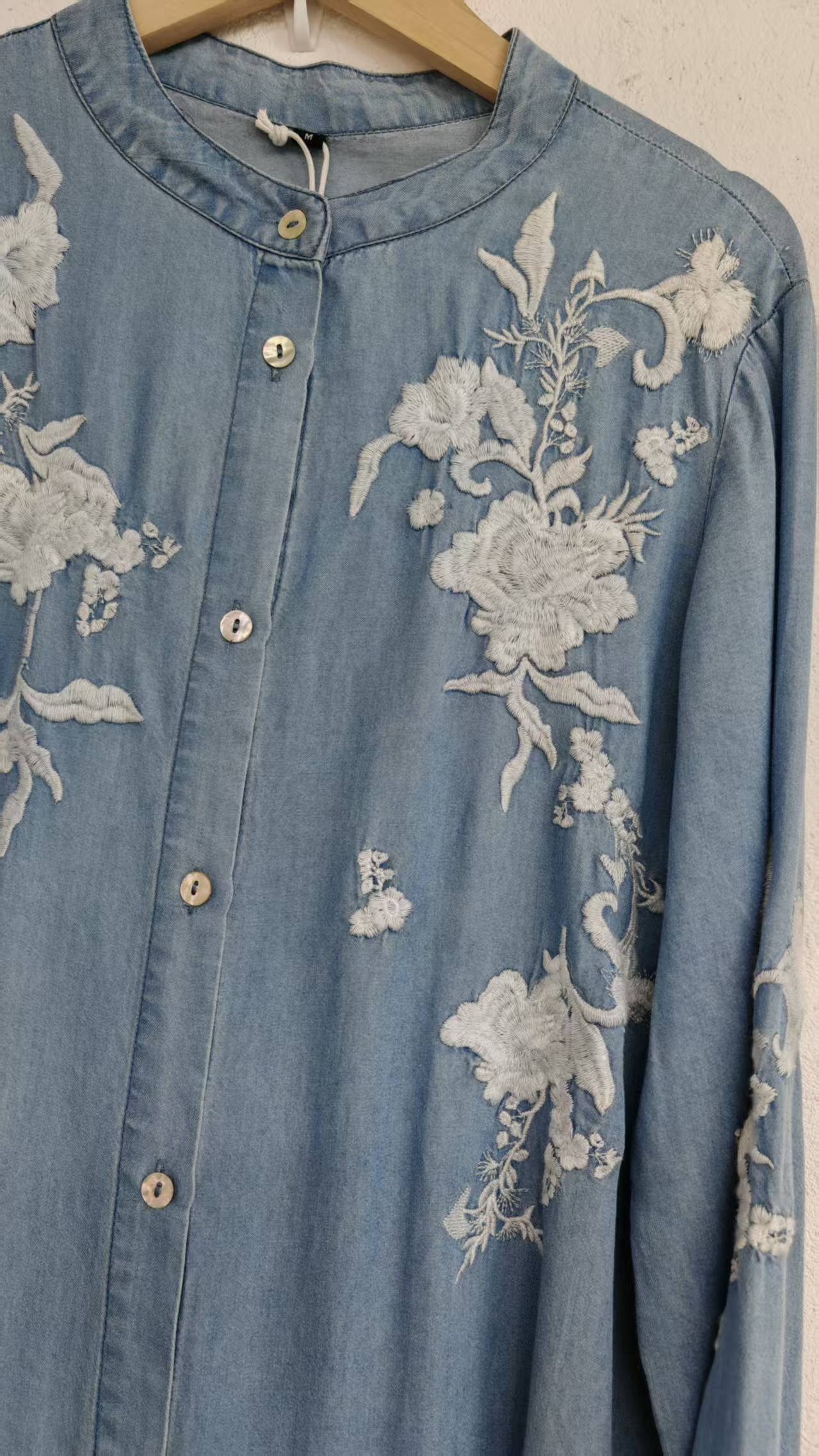 Long-sleeved denim dress