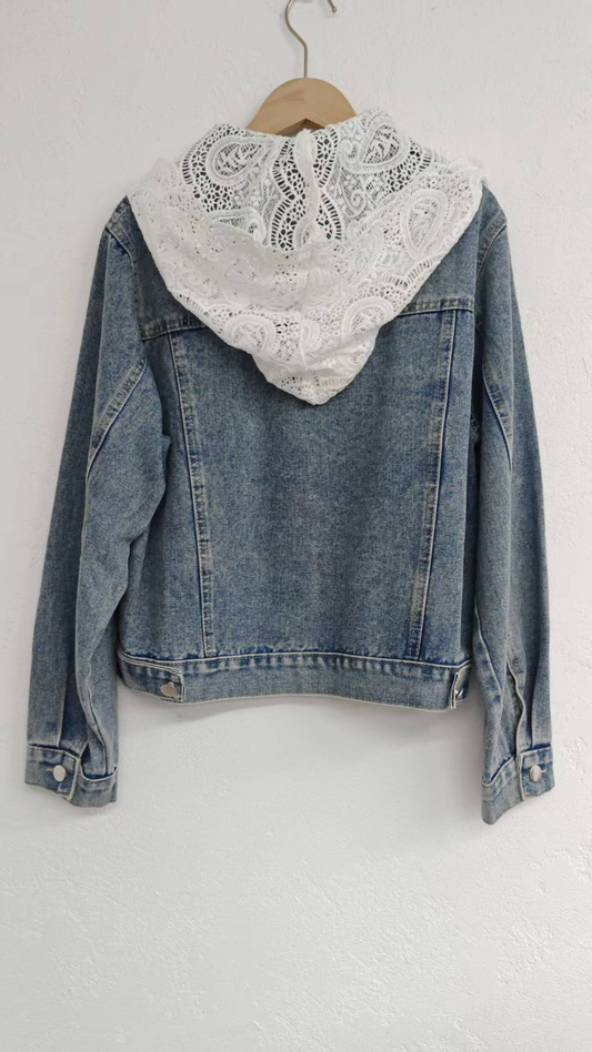 Long-sleeved denim jacket