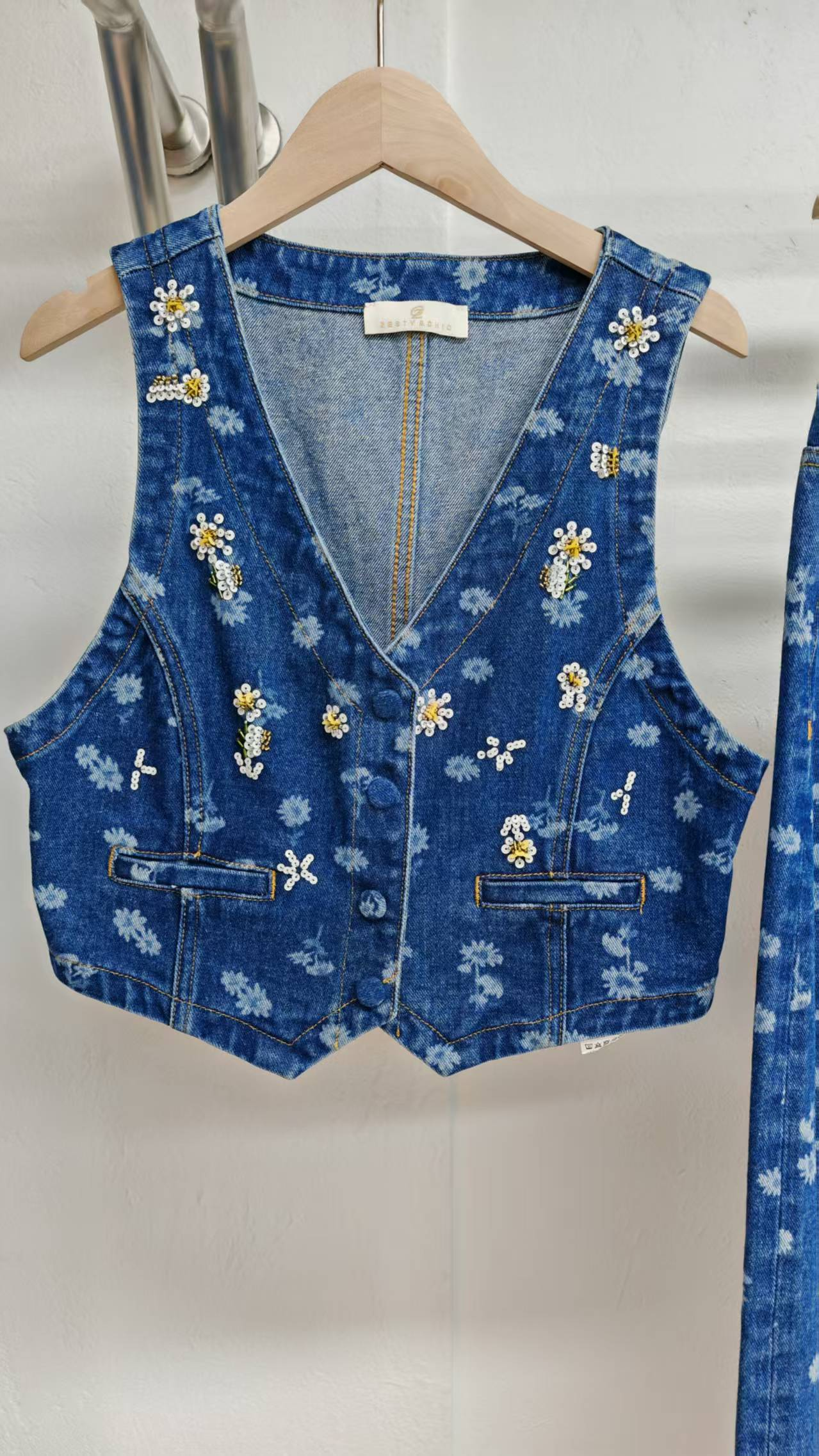 Jeans suit