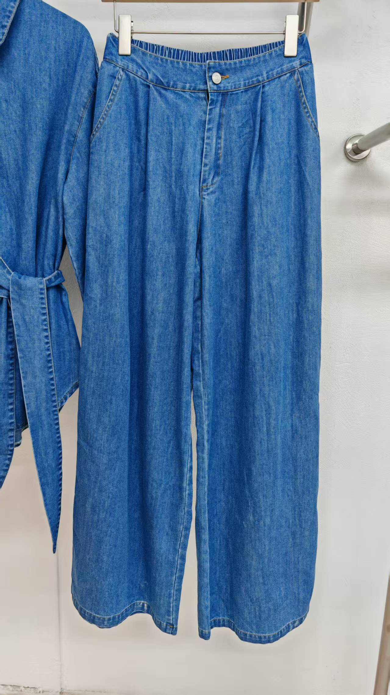 Jeans suit