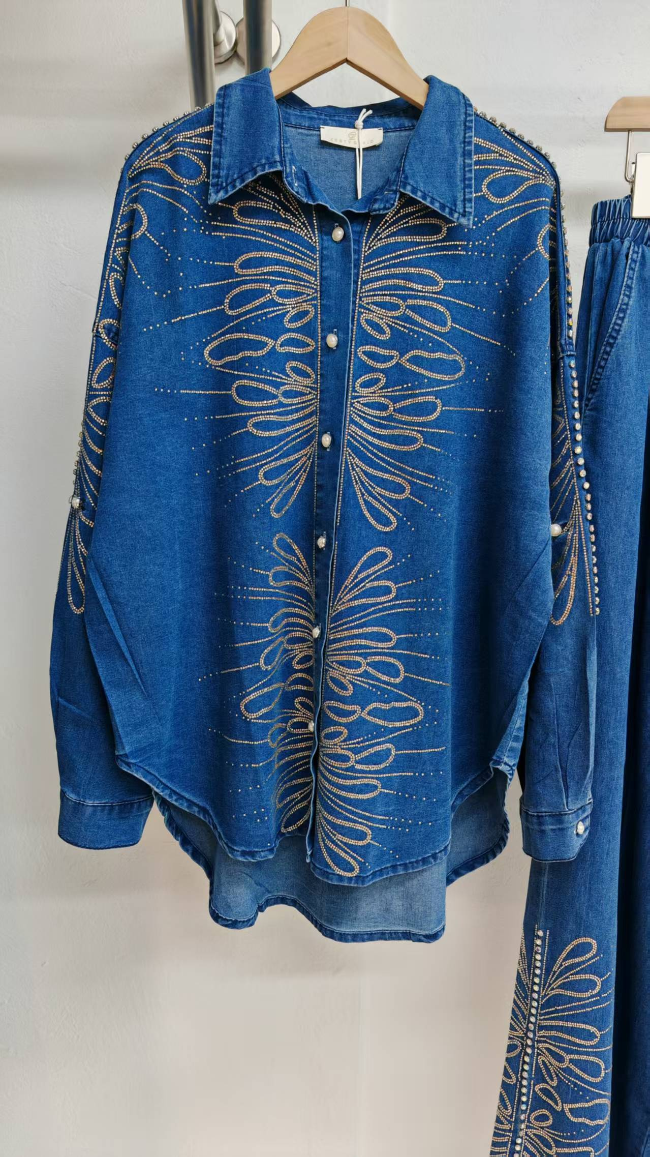 Jeans suit