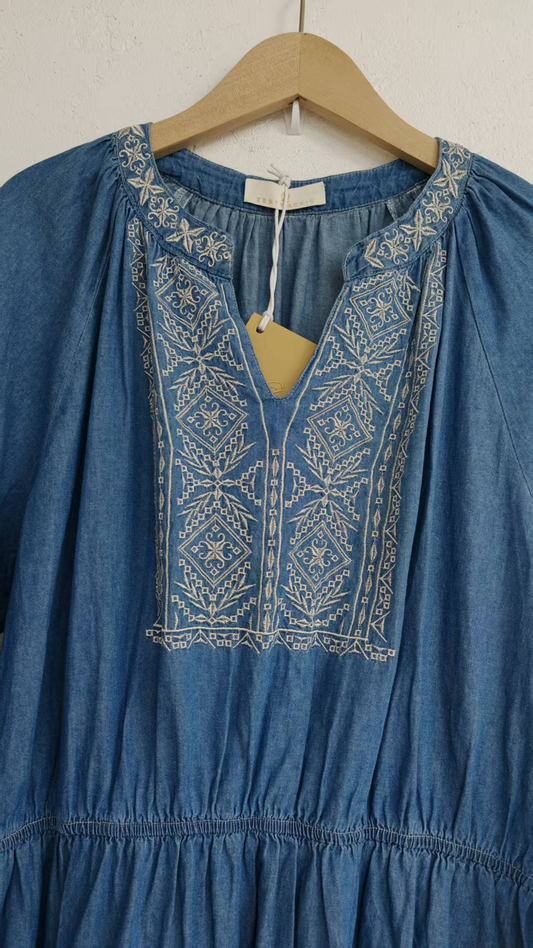Long-sleeved denim dress