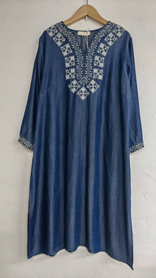 Long-sleeved denim dress