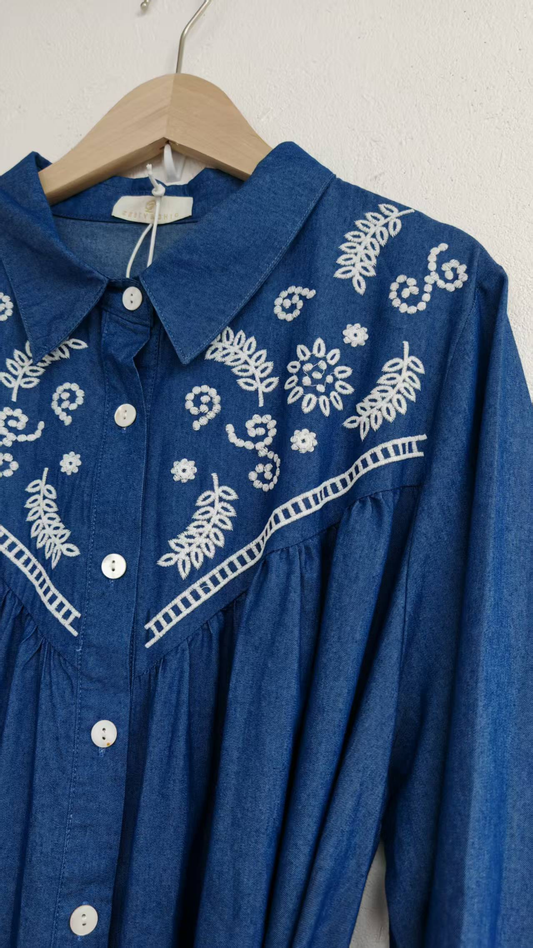 Long-sleeved denim dress