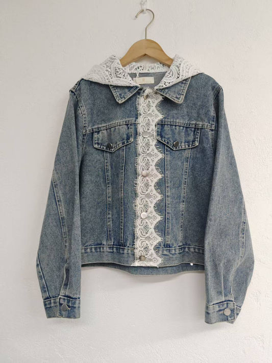 Long-sleeved denim jacket