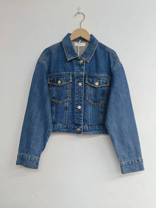 Long-sleeved denim jacket