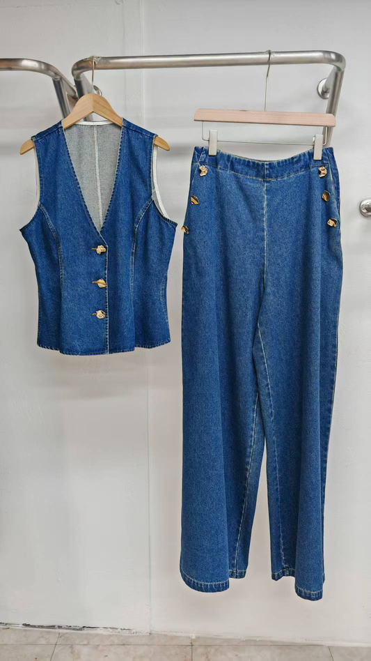 Jeans suit