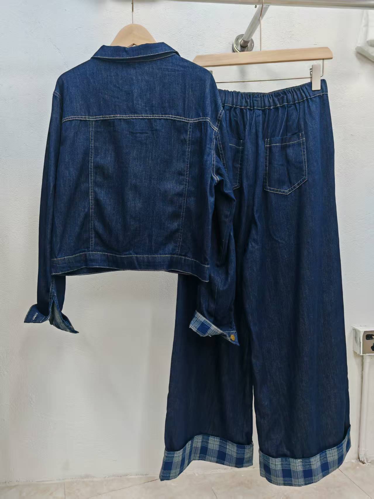 Two-piece set